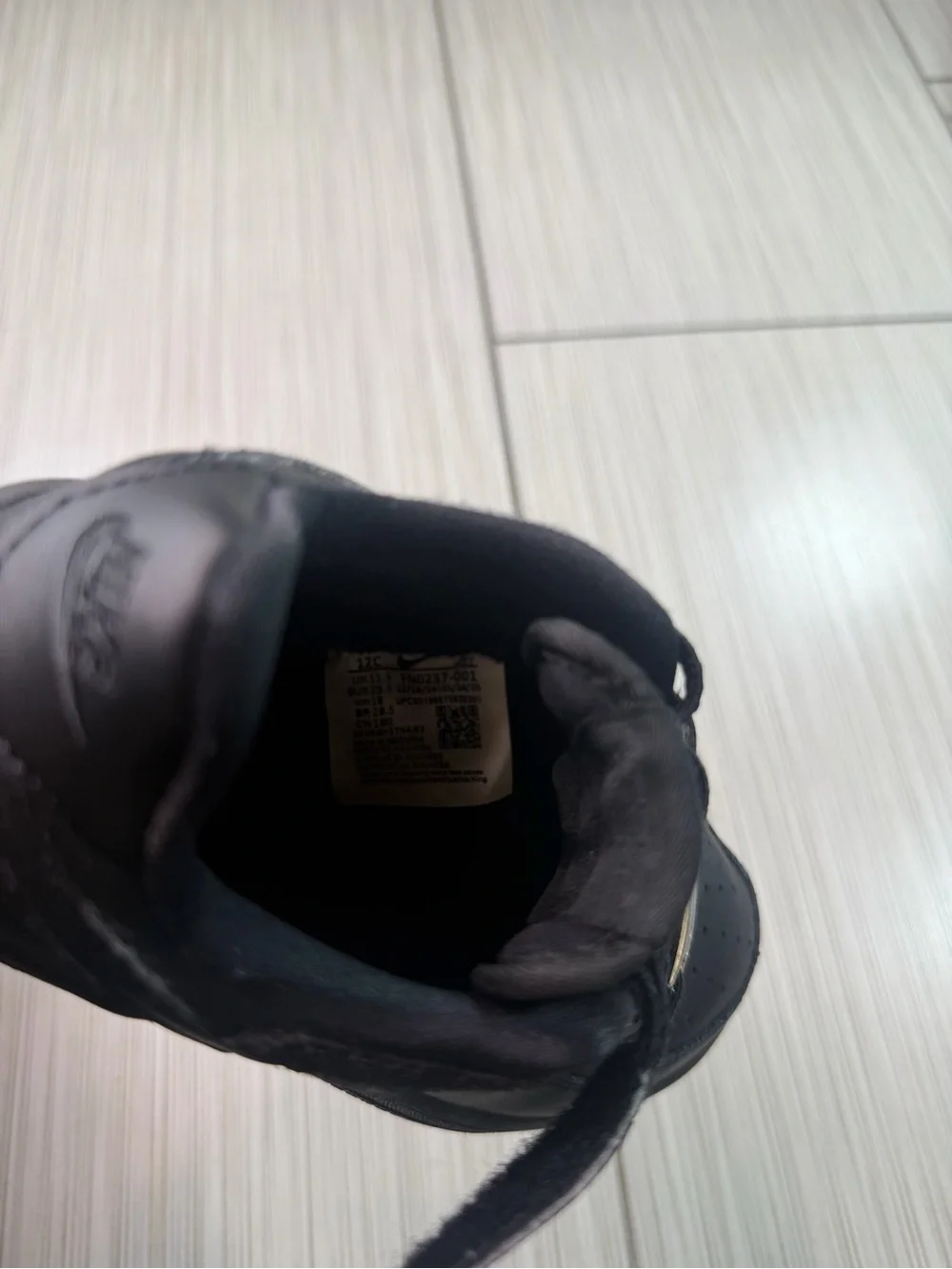 Nike Kids Black Low-Top Leather Sneakers